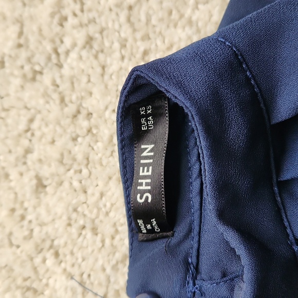 Tops - Picture 3 of 5